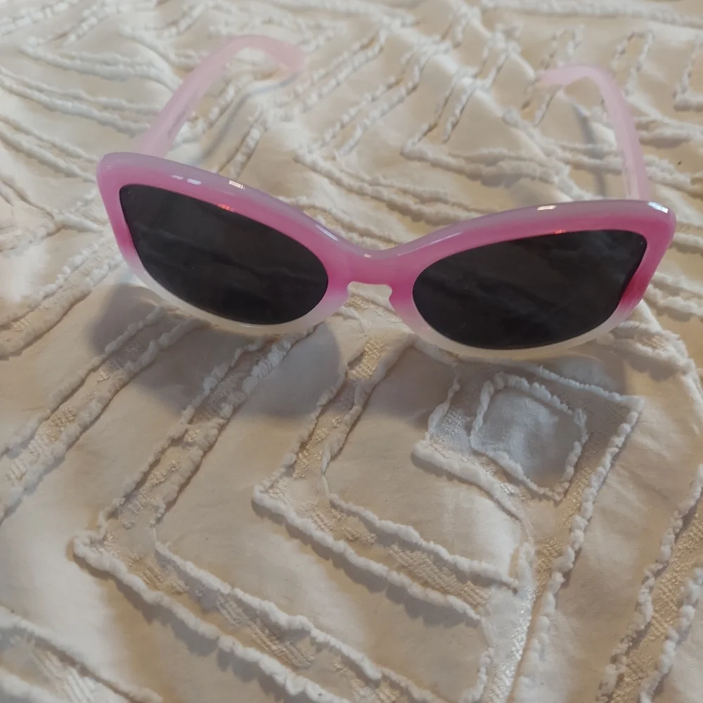 Pink Ombre Cat-Eye Sunglasses Two Tone Lightweight